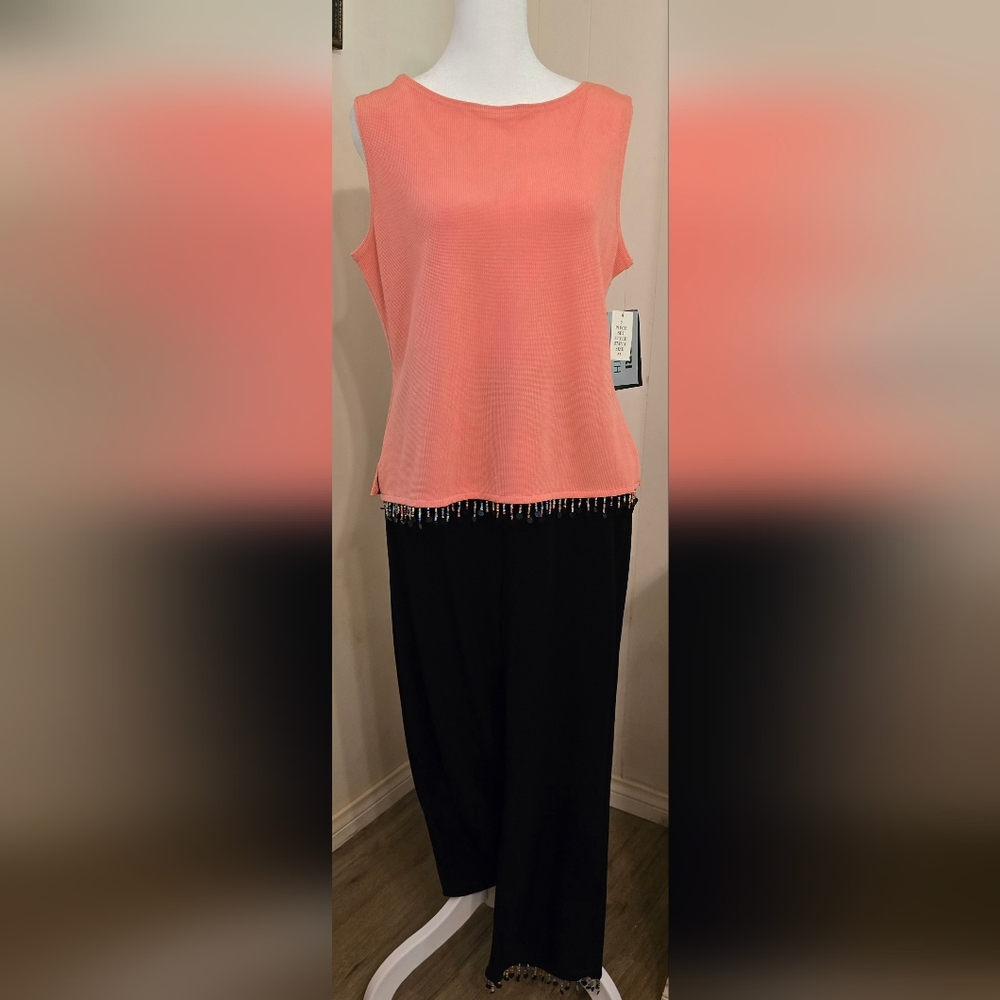 Ronni Nicole Beaded Hem Top With Matching Black Pants